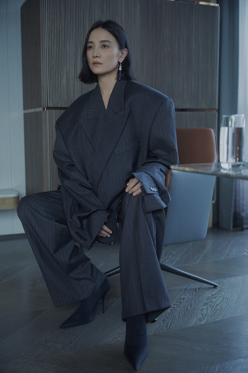 宋佳短发红毯造型:自由宁静,利落飒爽