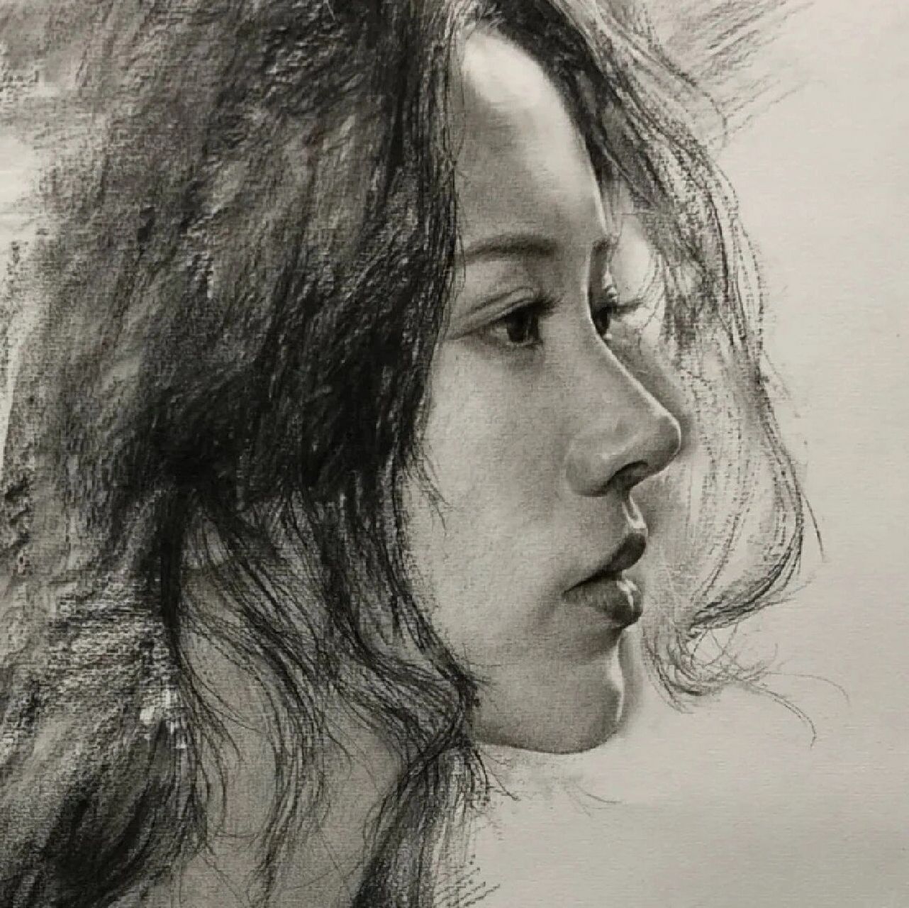 素描女孩侧脸图片