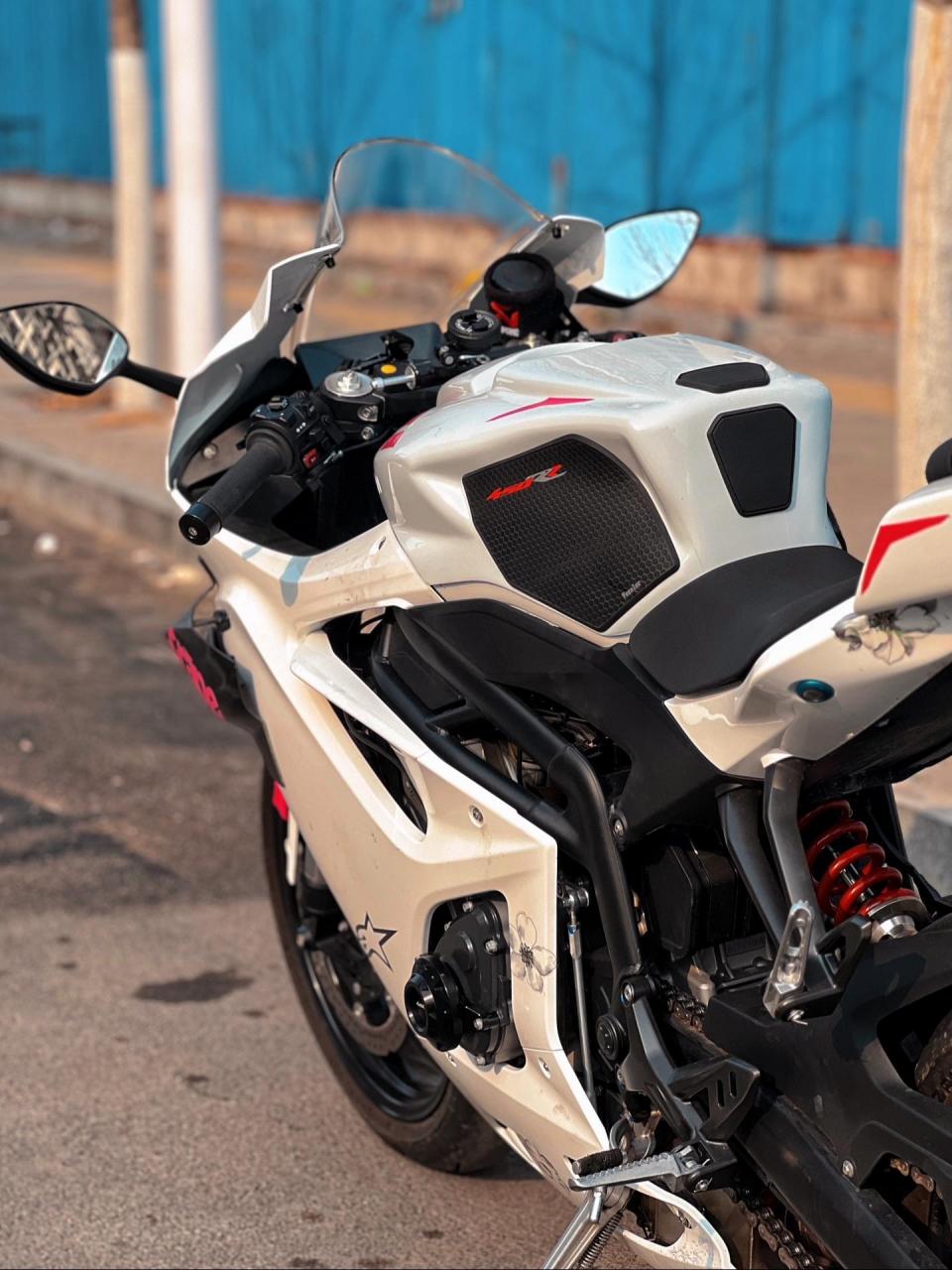 无论哪个角度都好看.凯越450rr