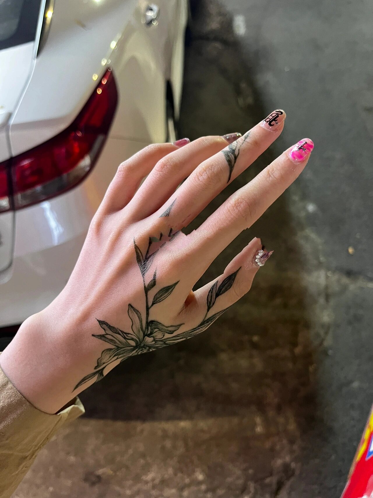 被疯狂夸赞的手部纹身