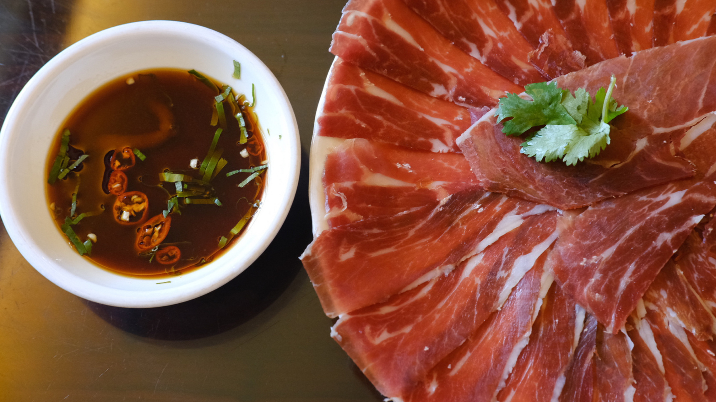 正宗老火腿,美味! 剑川"山老腿".