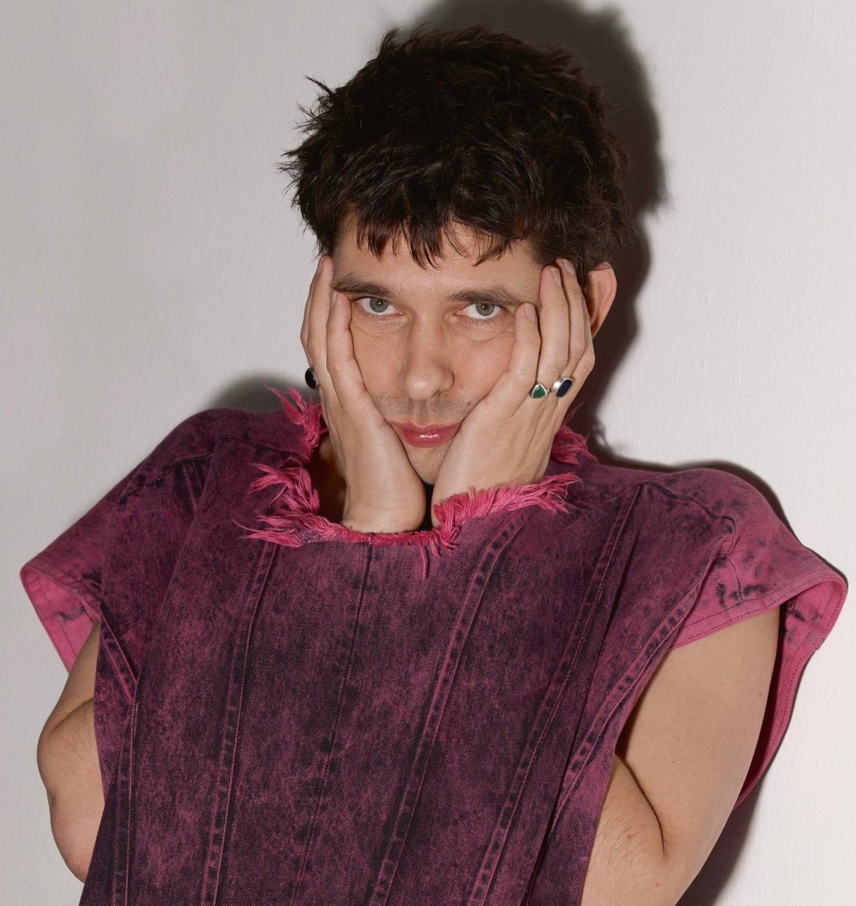 本韦肖英国电视学院奖最佳男主# 本·卫肖凭《疼痛难免》获得本届