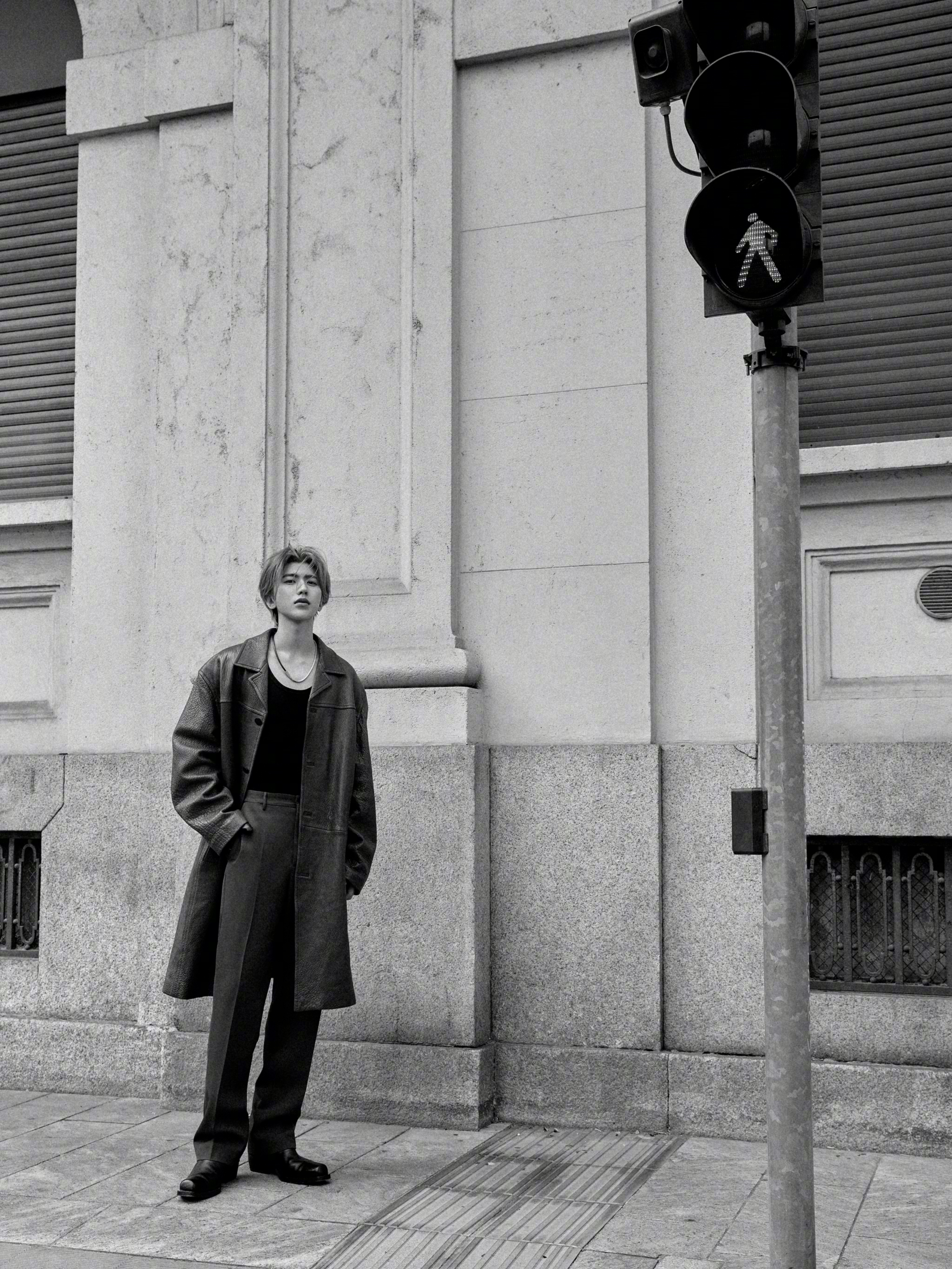 蔡徐坤米兰时装周#重回米兰时装周的蔡徐坤 即将亮相versace 2025