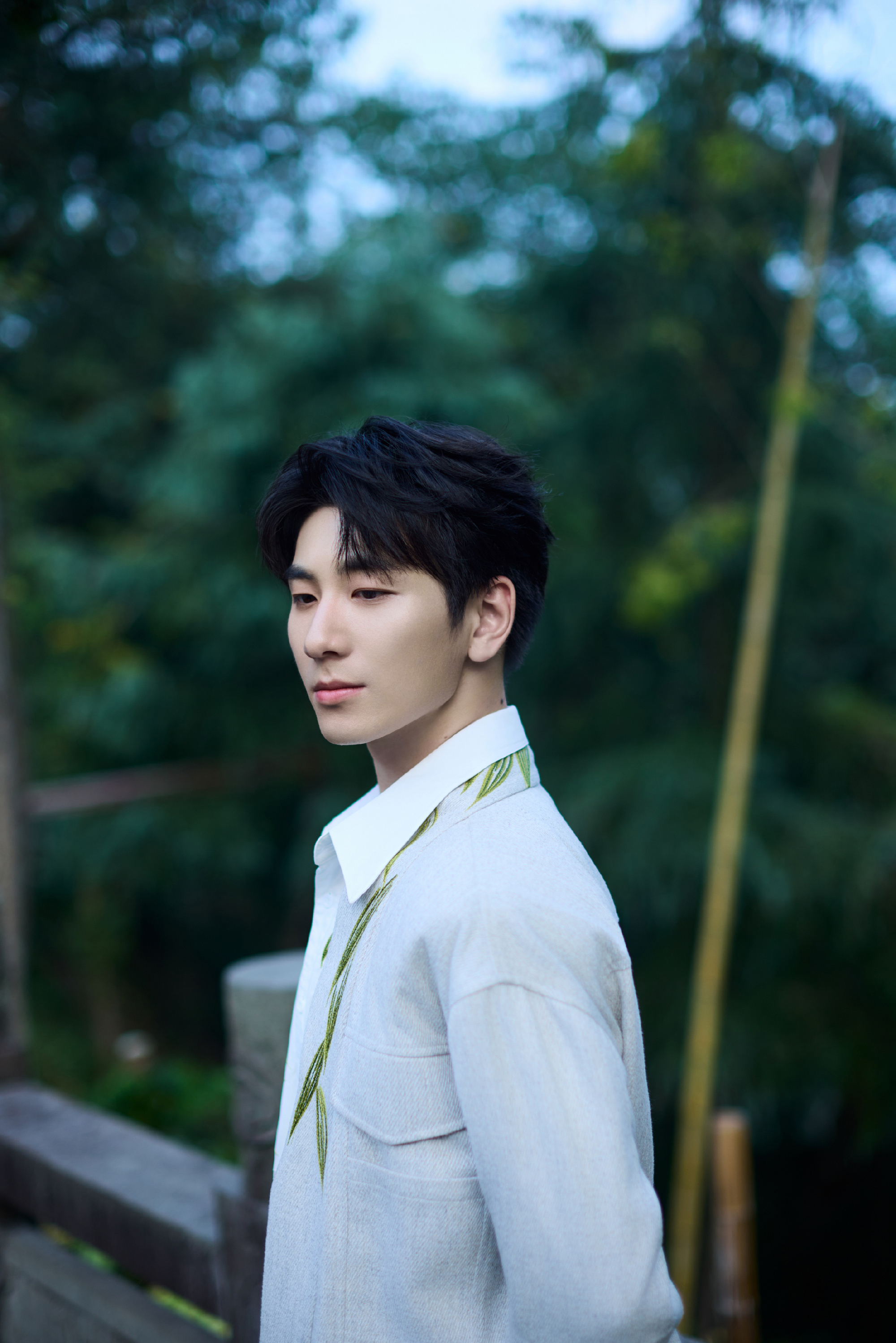 这一身新中式好配蔡蔡,气质温润如玉帅得好干净蔡蔡怎么