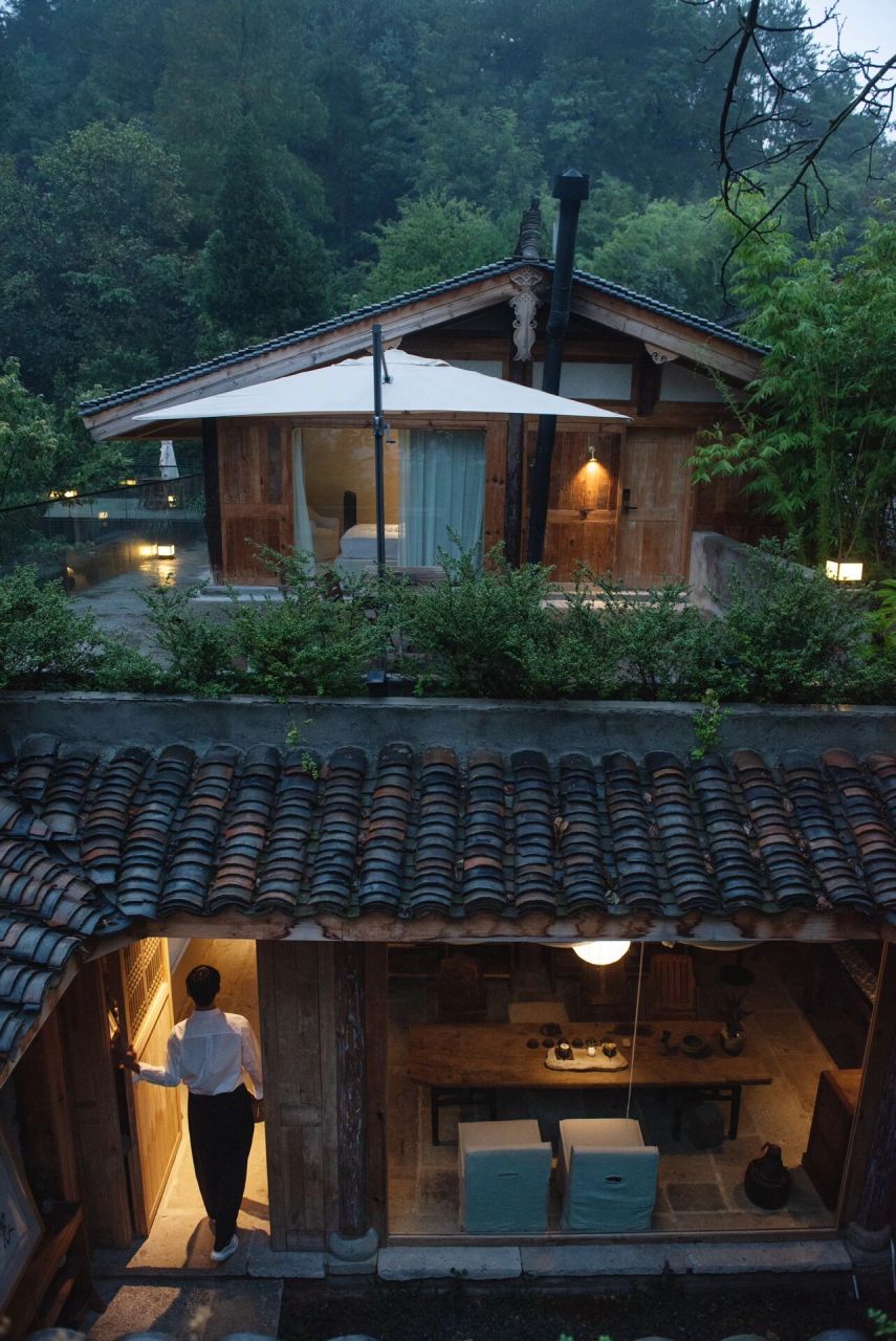 这家湖北武当山的民宿下雨的时候,太仙了!