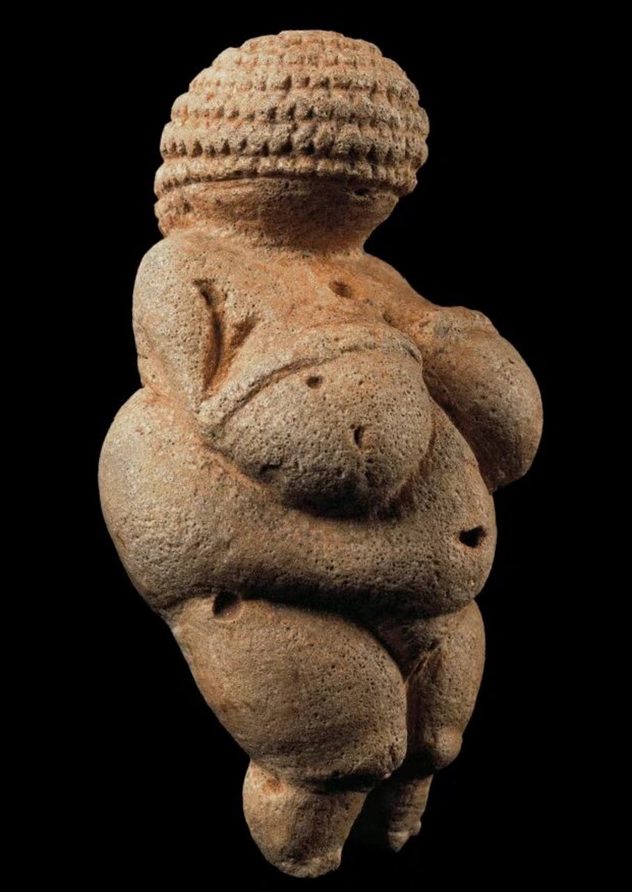 外国原始美术 ——旧石器时代 雕塑——维伦道夫的维纳斯(母神雕像)