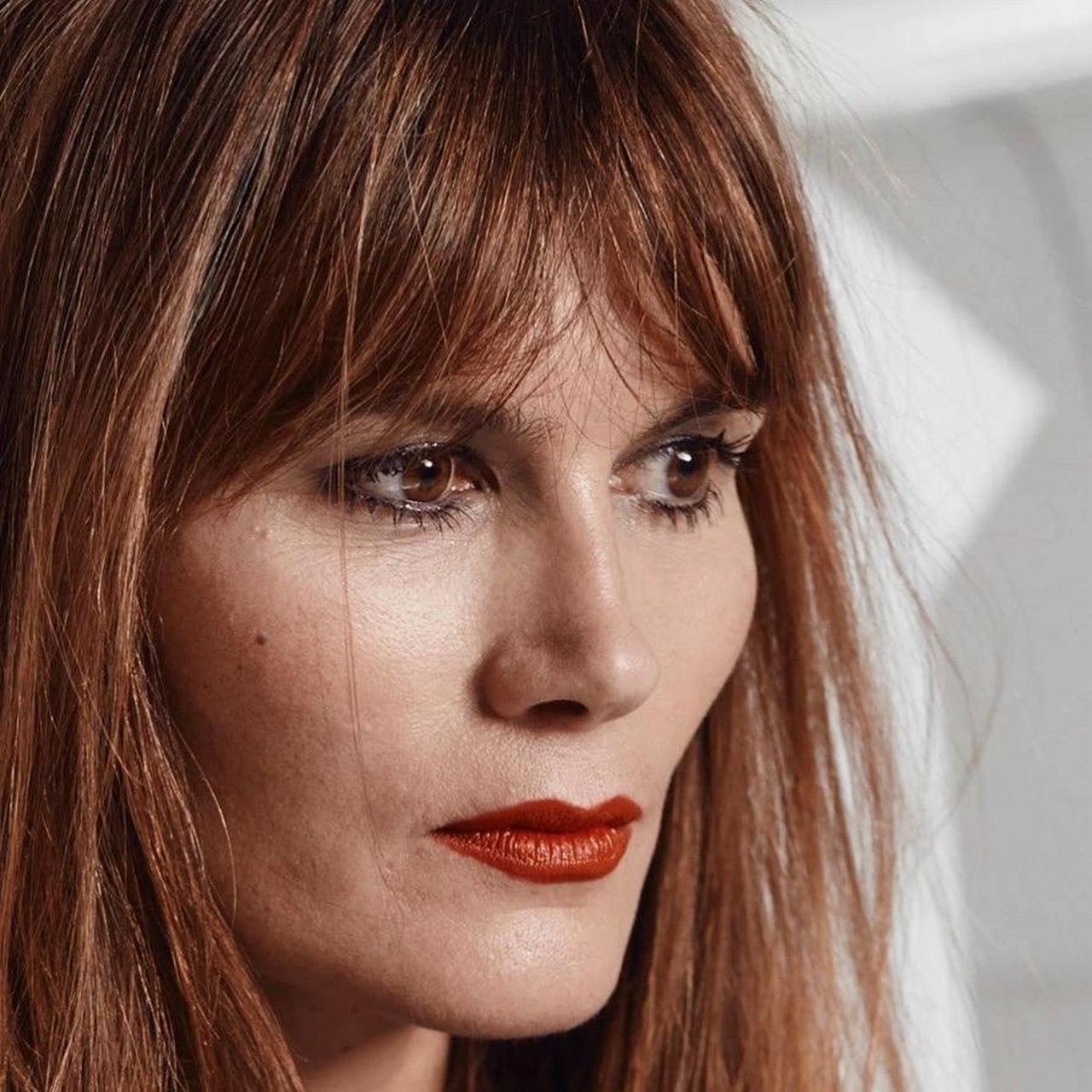 marina hands(玛丽娜·汉斯),这位法国电影女演员,今年已经48岁,却