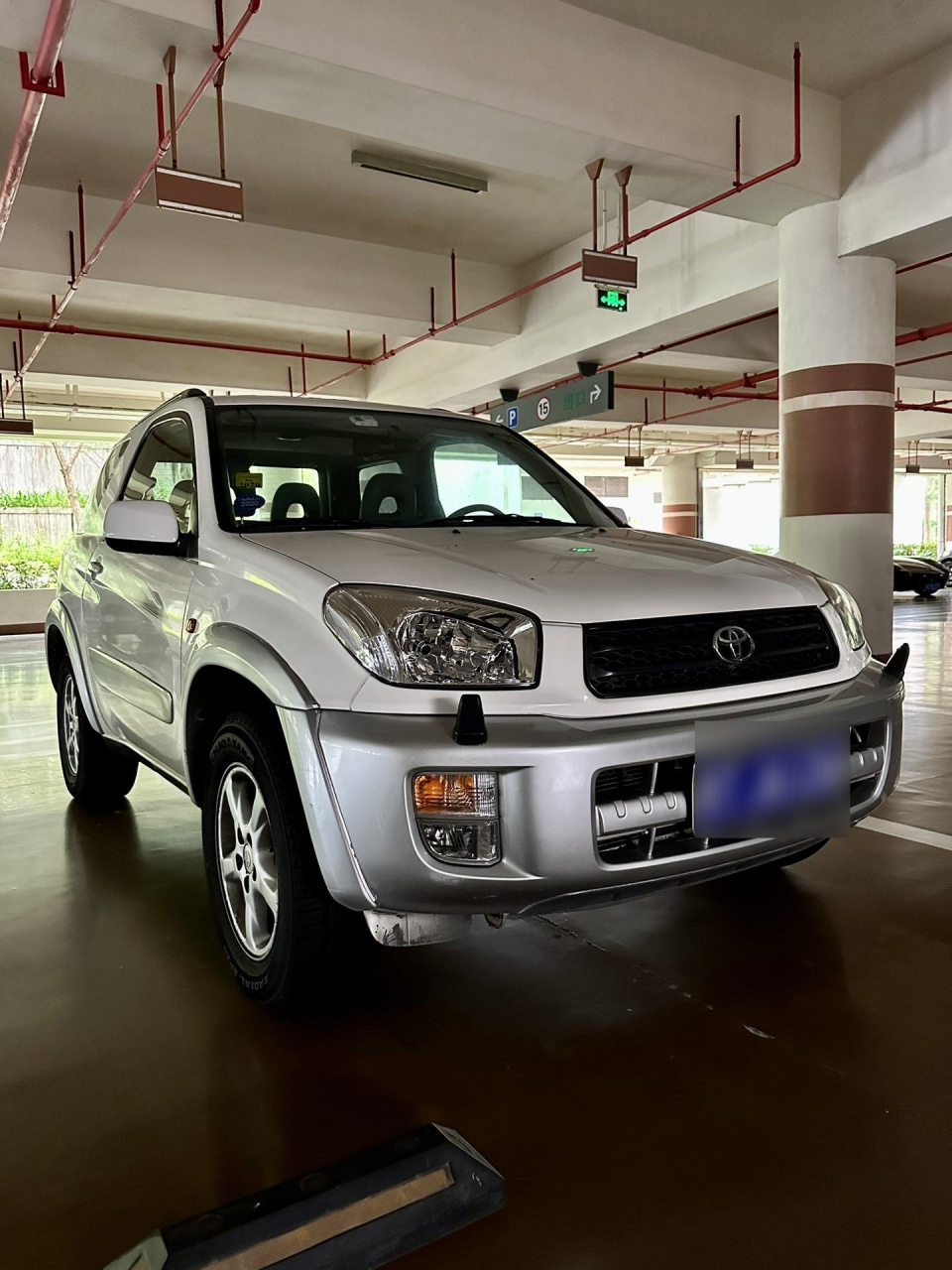 三门的丰田rav4可不多见!丰田小公主