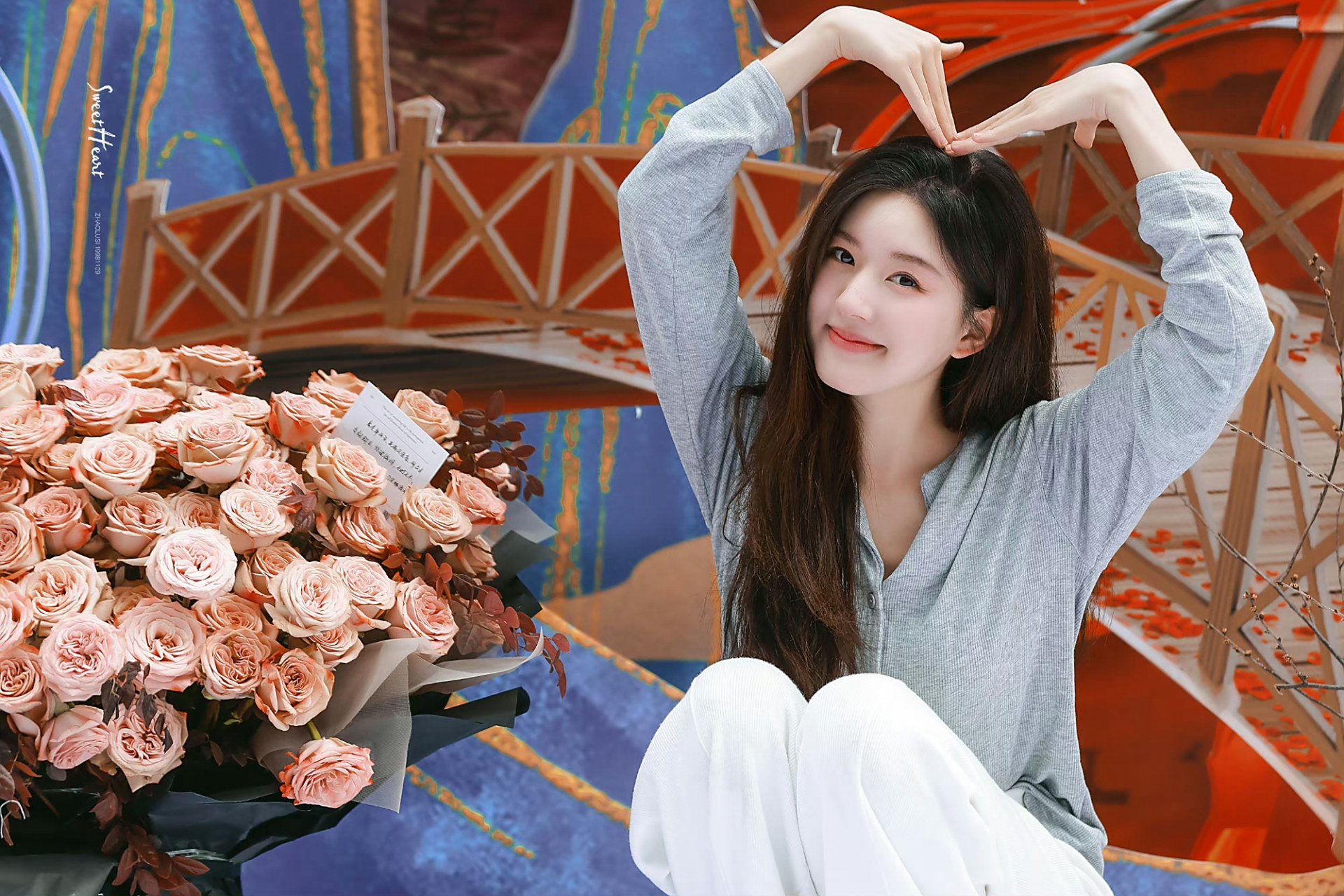 赵露思《神隐》杀青照好可爱好奶啊