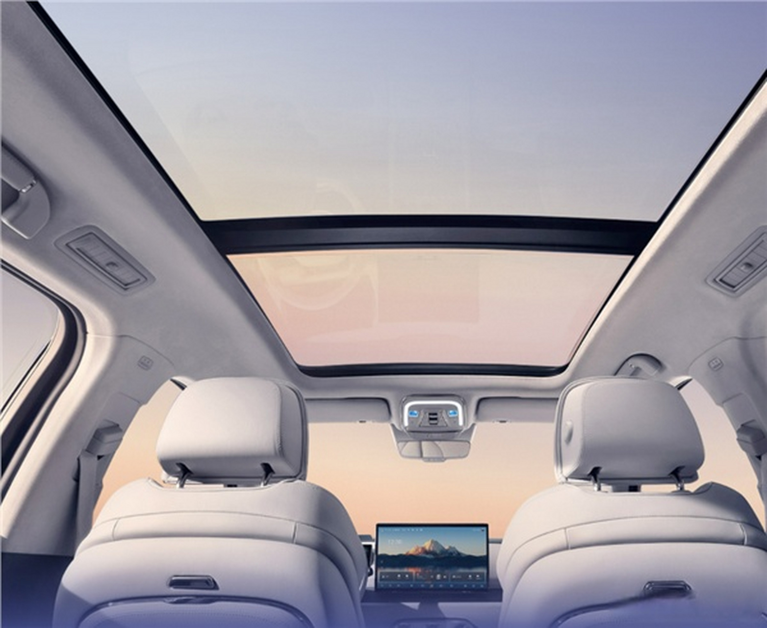 三种座椅布局 腾势n8内饰官图发布  腾势官方于今日发布了腾势n8内饰