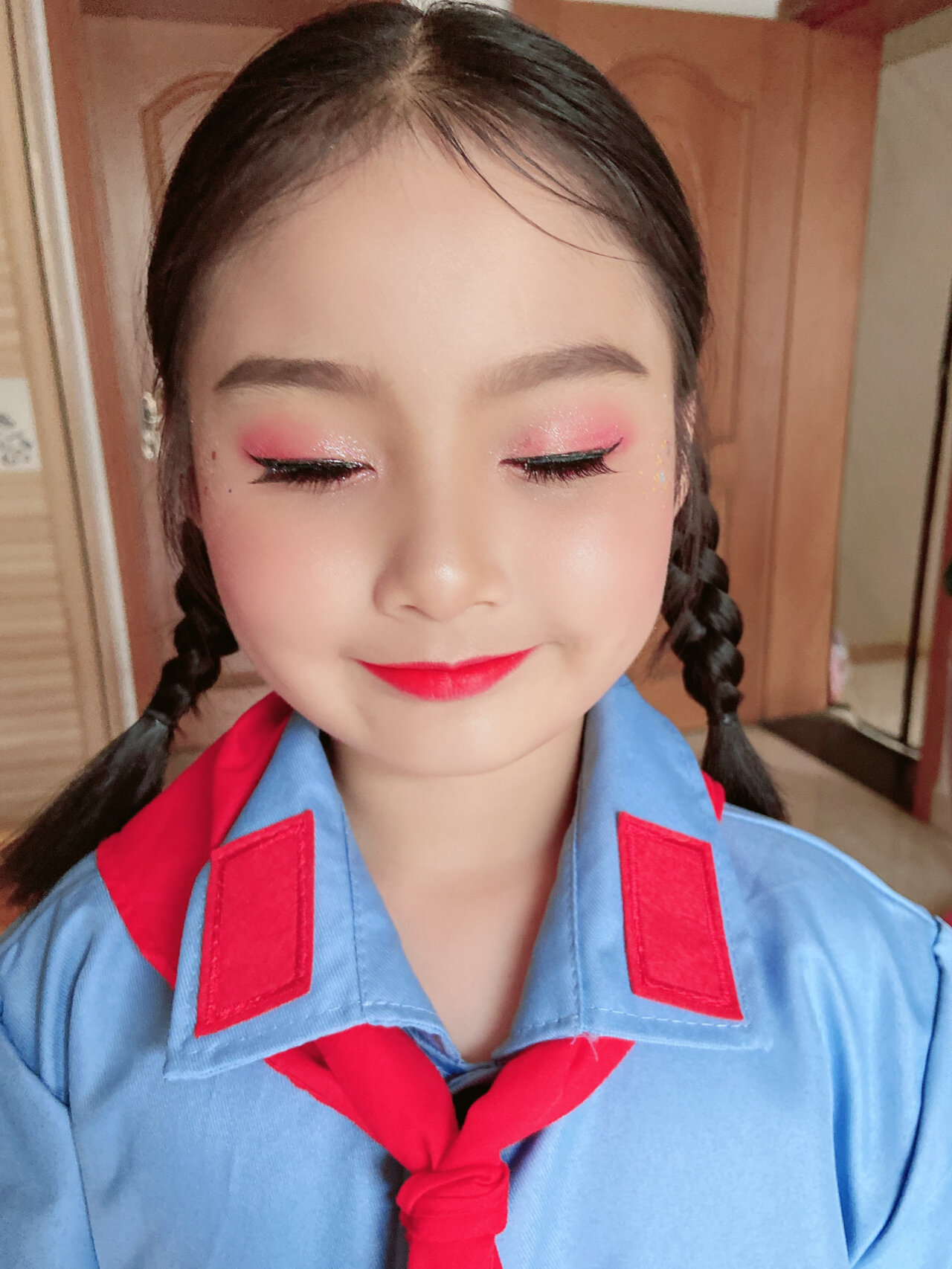 六一小红军儿童舞台妆《闪闪红星》 又来更新啦…今年是建党100周年