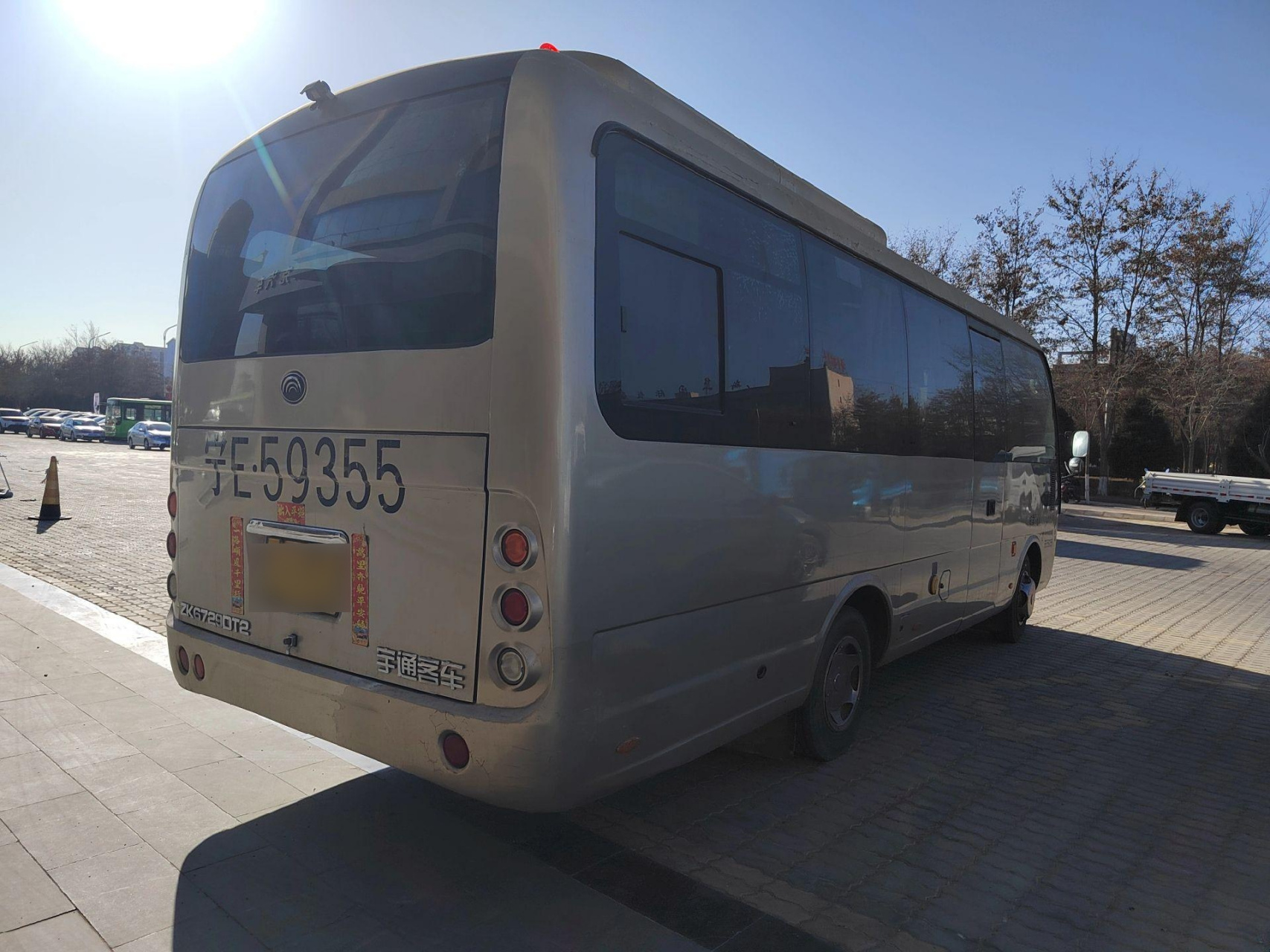 出售2014年11月3日宇通28座,宇通zk6729dt2型,使用性质:非营运/使用