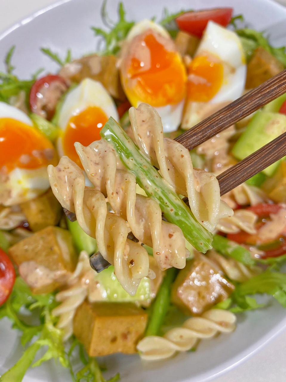 晚餐就吃低卡意面沙拉!真是掉秤神器!