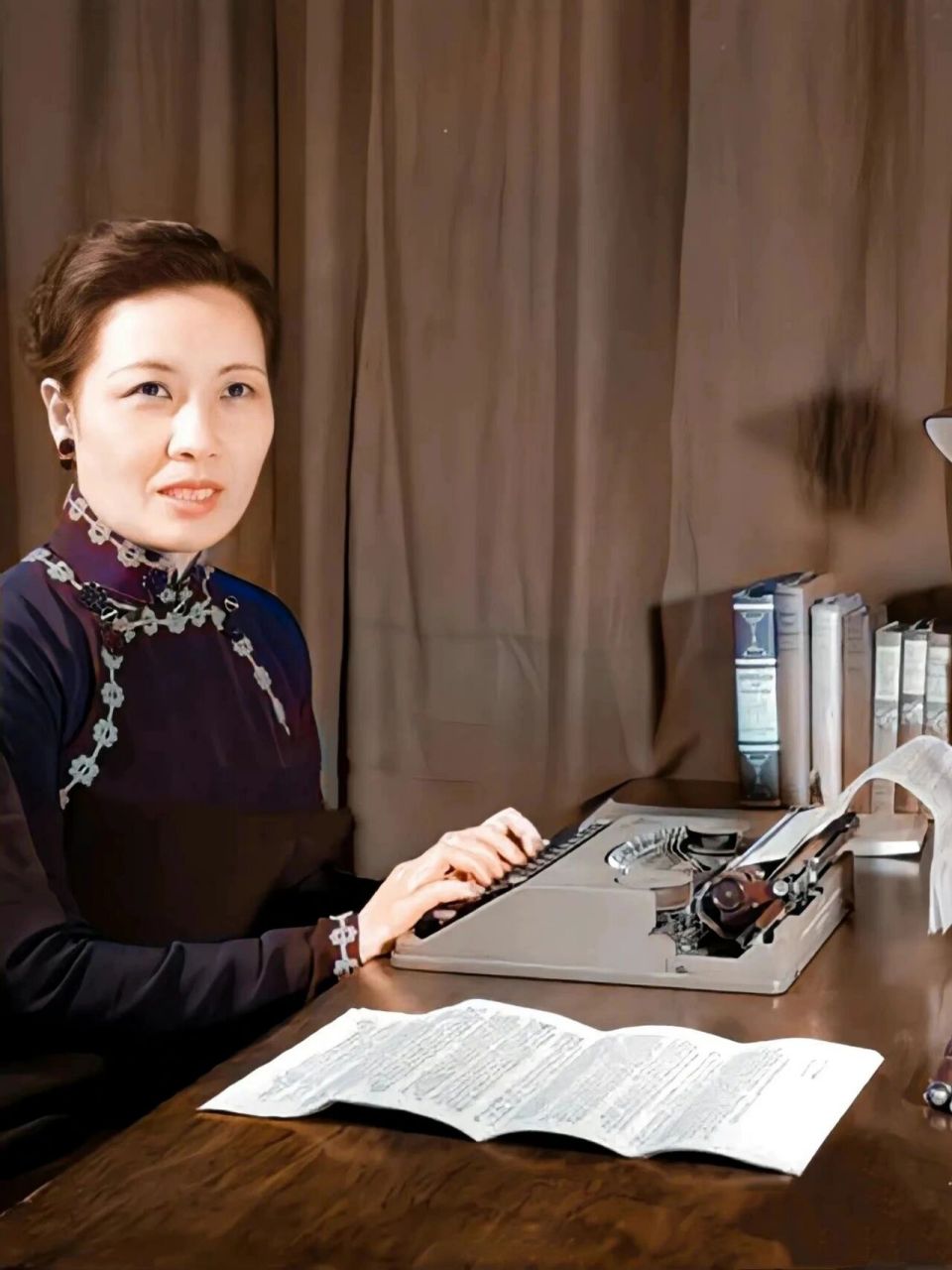 分享一张罕见的宋美龄高清历史图片!