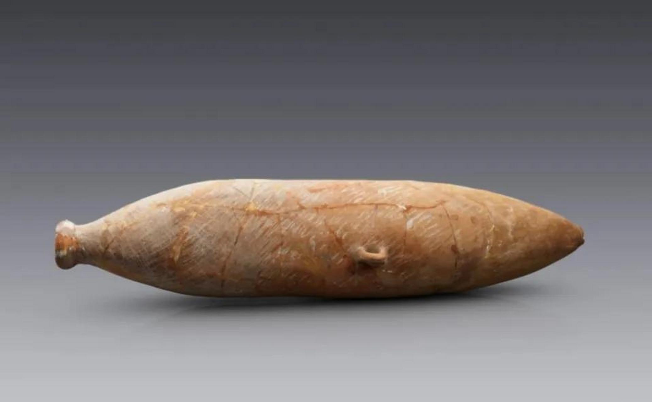 尖底瓶,1958年在河南省郑州市后王庄出土的仰韶文化时期的盛水陶罐