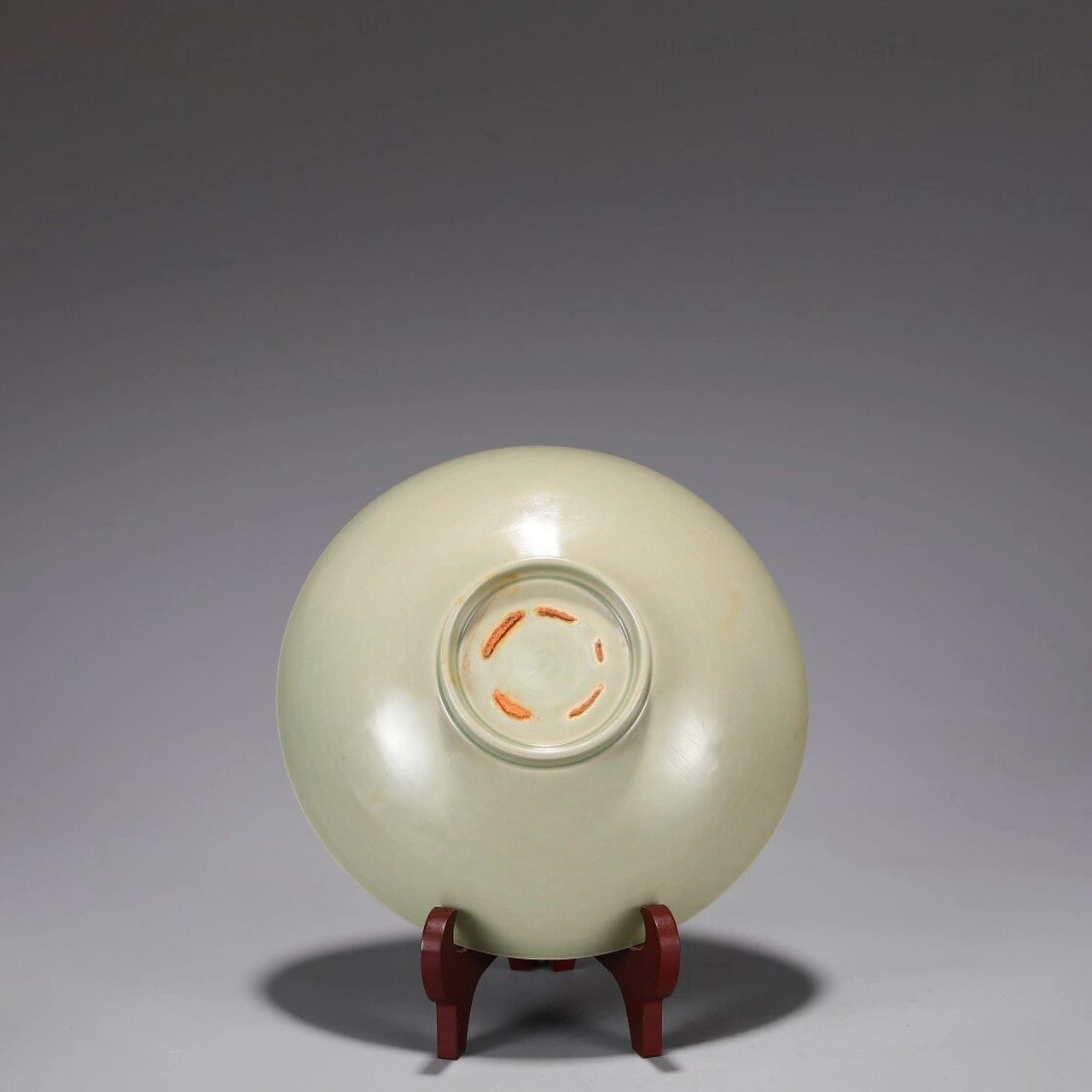 唐代 越窑秘色青瓷剔刻龙纹大碗 #古董# #古玩收藏# #收藏# 尺寸:高6.