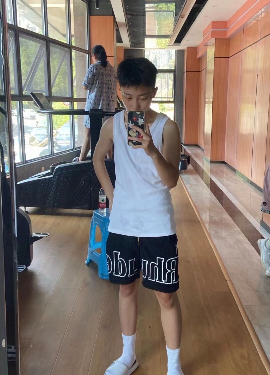 铁t进化史! 又到了穿背心的季节啦 增肌8415 每天进步16615