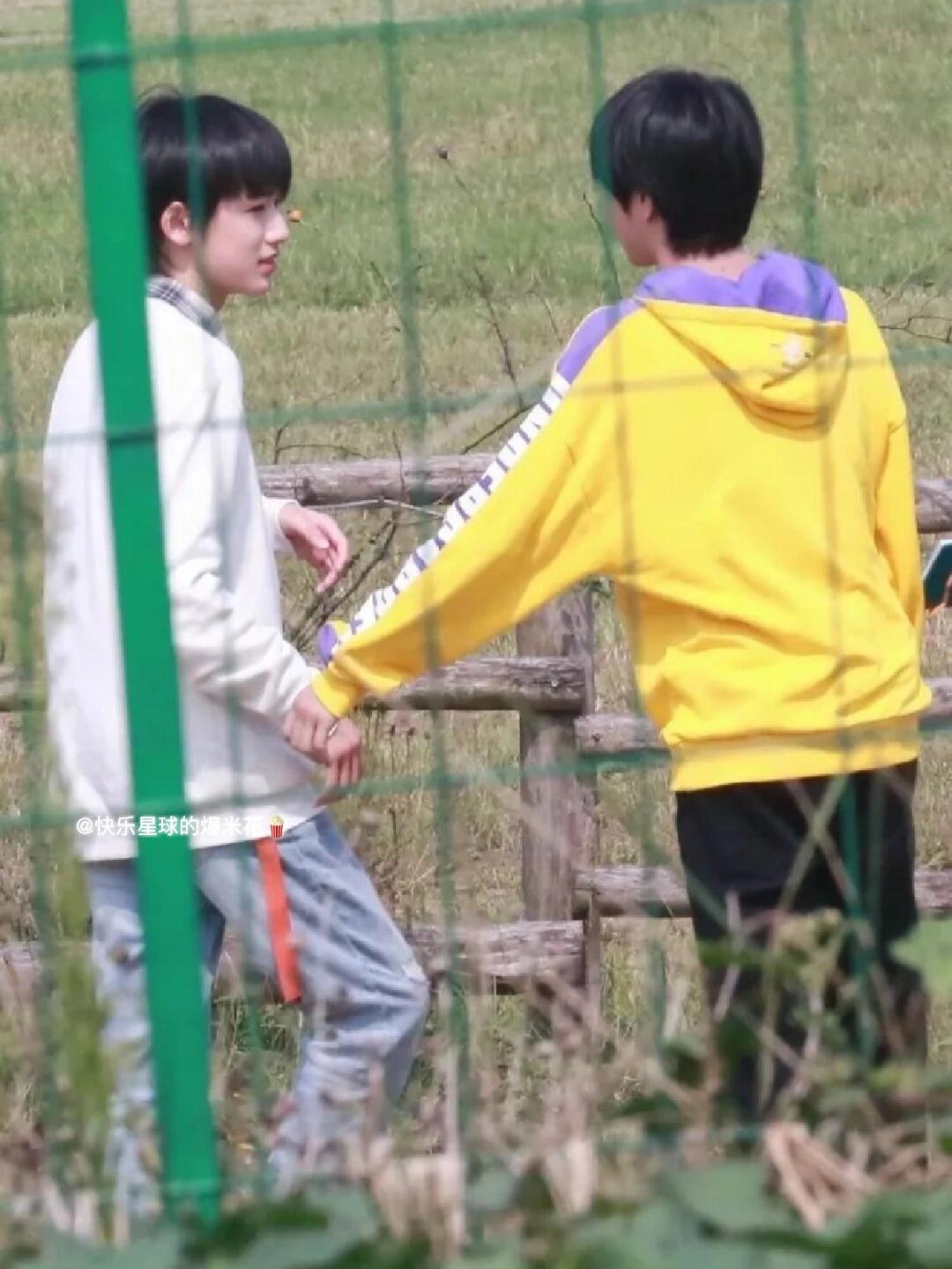 文轩《少年梦游记》照,最后一张不合适吧?