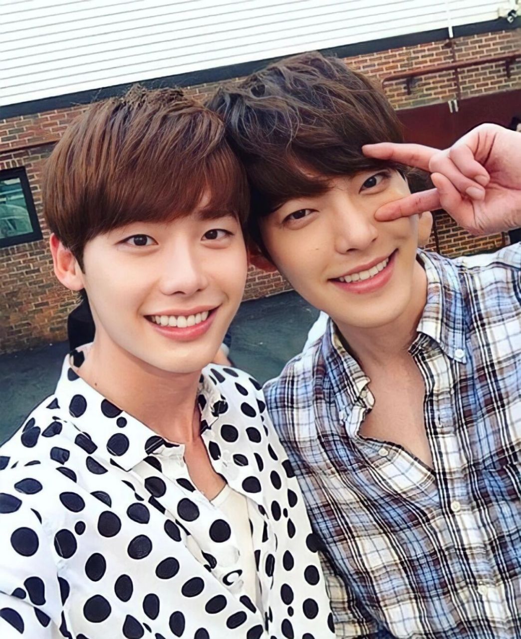 二硕和鱼饼的神仙友谊绝了07 #学校2013# #李钟硕金宇彬# #神仙友谊