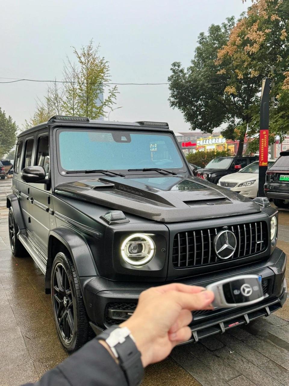 奔驰g63 迈巴赫s480 app登录.一号双车 稳定无比