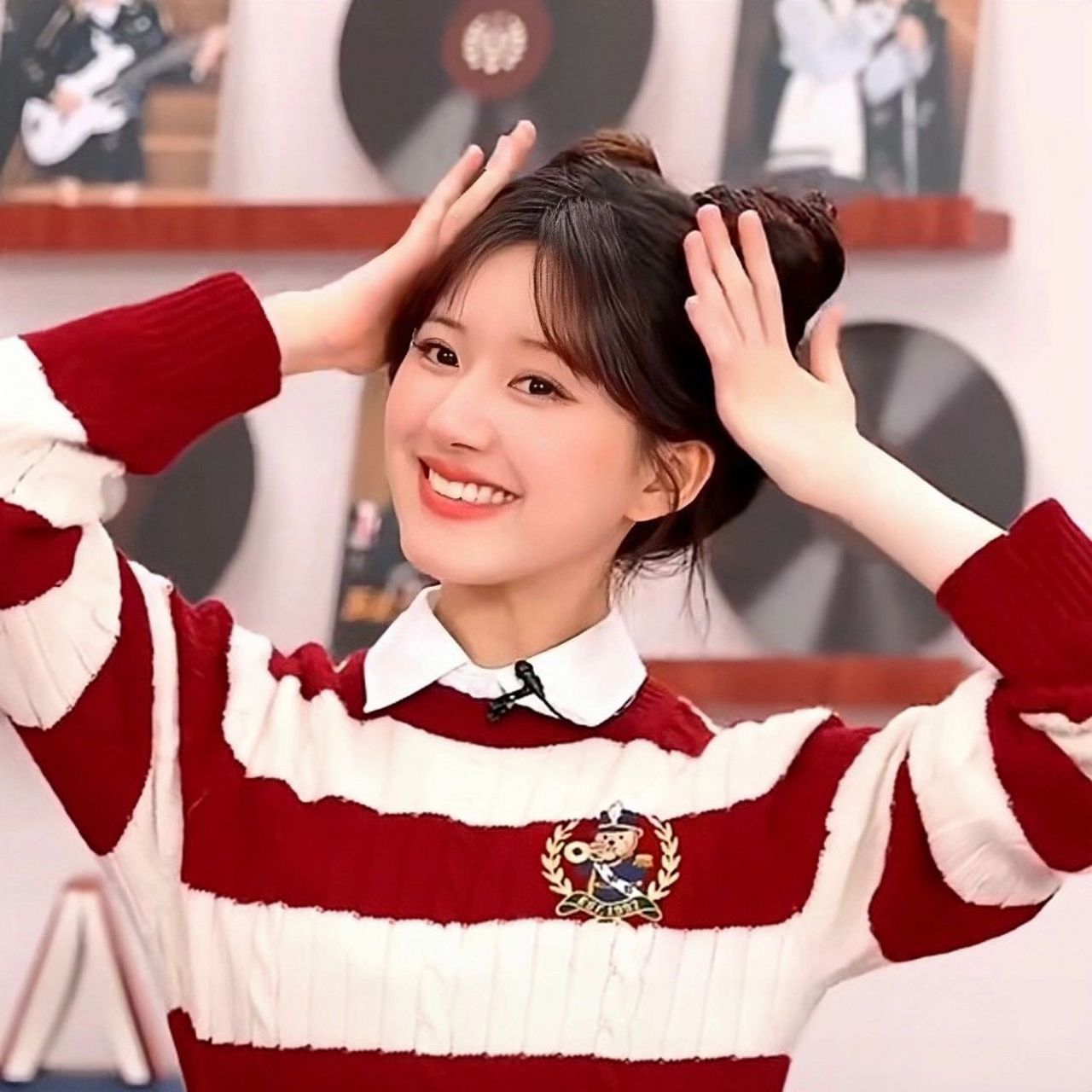 赵露思头像1(牛角包04版 昨晚直播的牛角包造型谁看了不说一句绝啊!