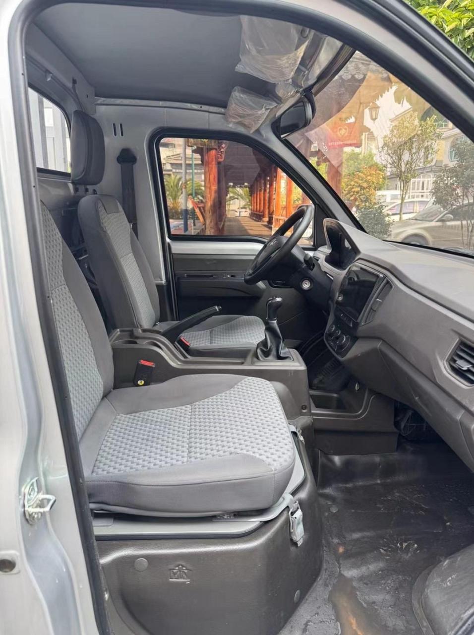 五菱荣光新卡仓栏式货车,单排后双轮!1.8排量!