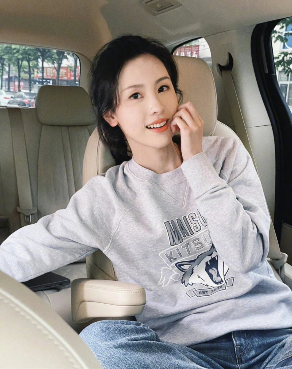 每天安利一个明星—陈都灵 【简介】 陈都灵9393 1993年10月18日