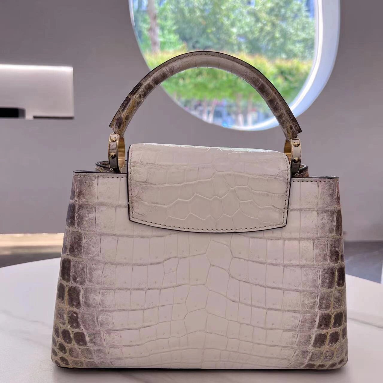 lv02 路易威登喜马拉雅 撒哈拉capucines lv02 路易威登喜马拉雅