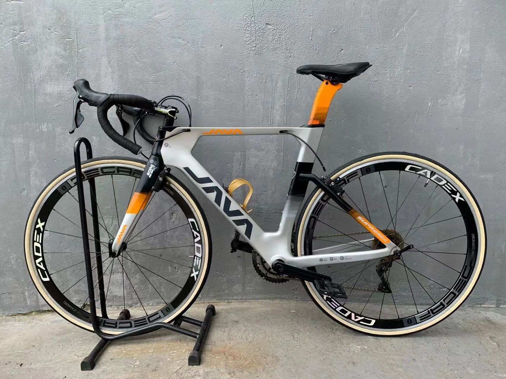 5498元秒新款佳沃终结者,22速c刹 车架50轮 5498元秒新款佳沃终结者