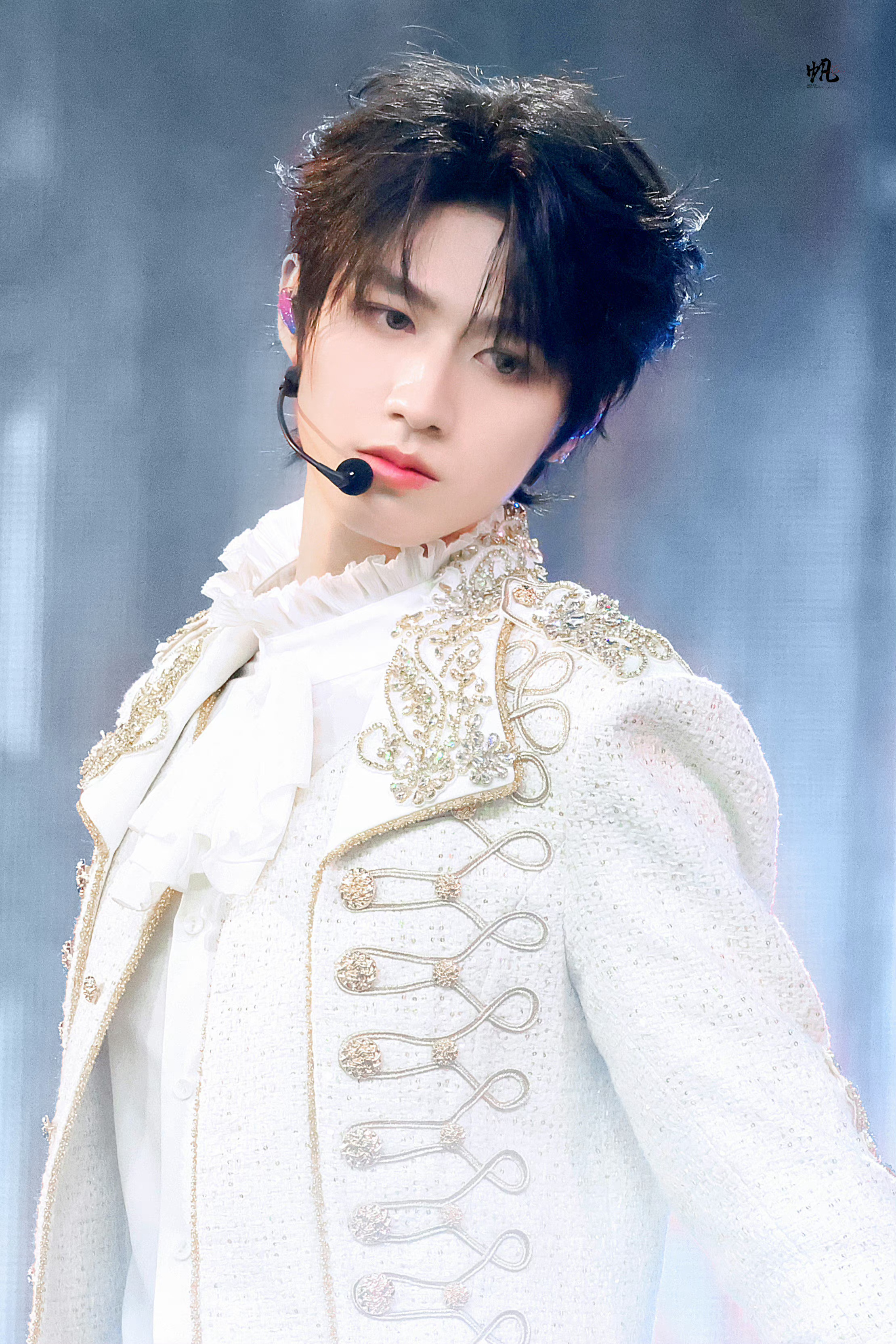 成长总在一瞬间悄然来临,祝top登陆少年