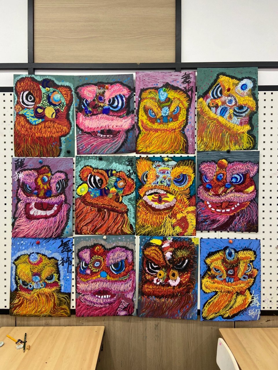 二年级舞狮作品(点彩动物) 🎨🦁 小朋友们舞狮点彩作品欣赏 🎨