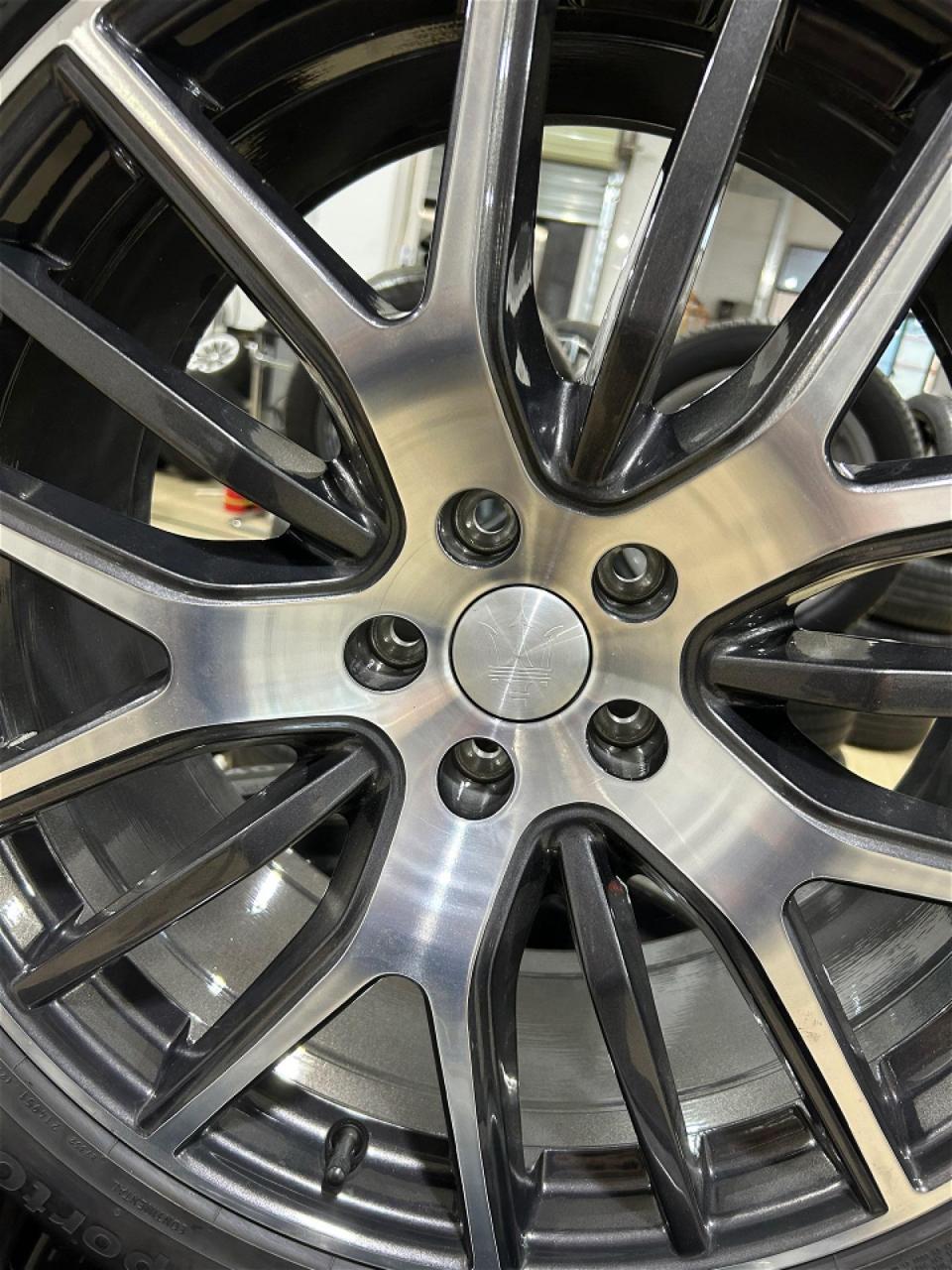 玛莎拉蒂莱万特21寸原厂原装轮毂轮胎.21寸玛莎拉蒂 levante3.