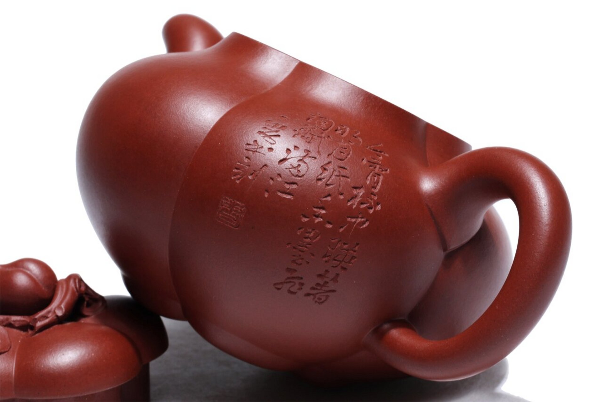 上合桃|独具匠心紫砂壶分享(12/50) 黄茜《上合桃》 	 壶身以硕大丰满