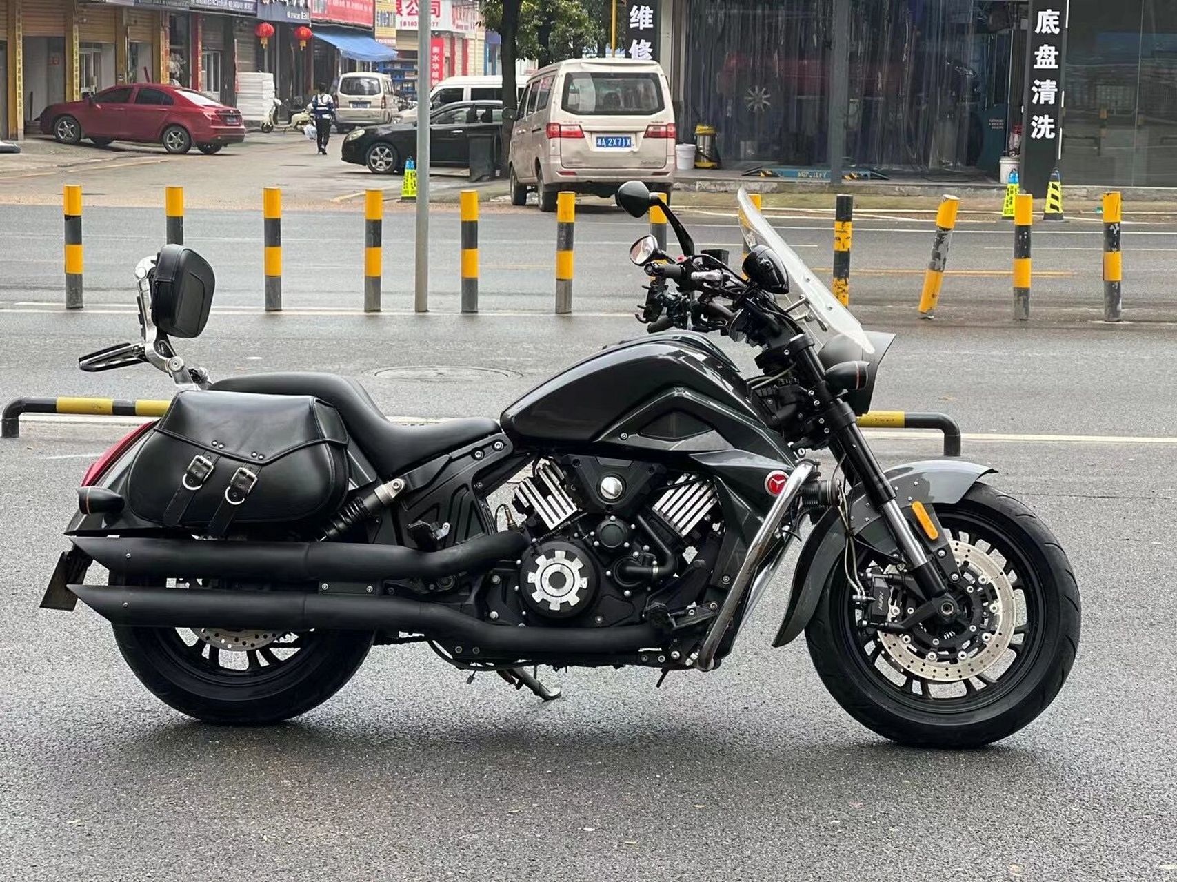 19年摩瑞mv800 19年摩瑞mv800. 成色如图,7000公里. 国产大v缸,2.88