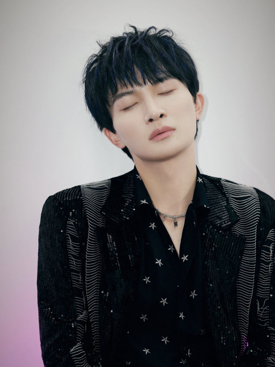 【周深】最适合做手机壁纸的九张图 当然啦,啾星每张图都好看!