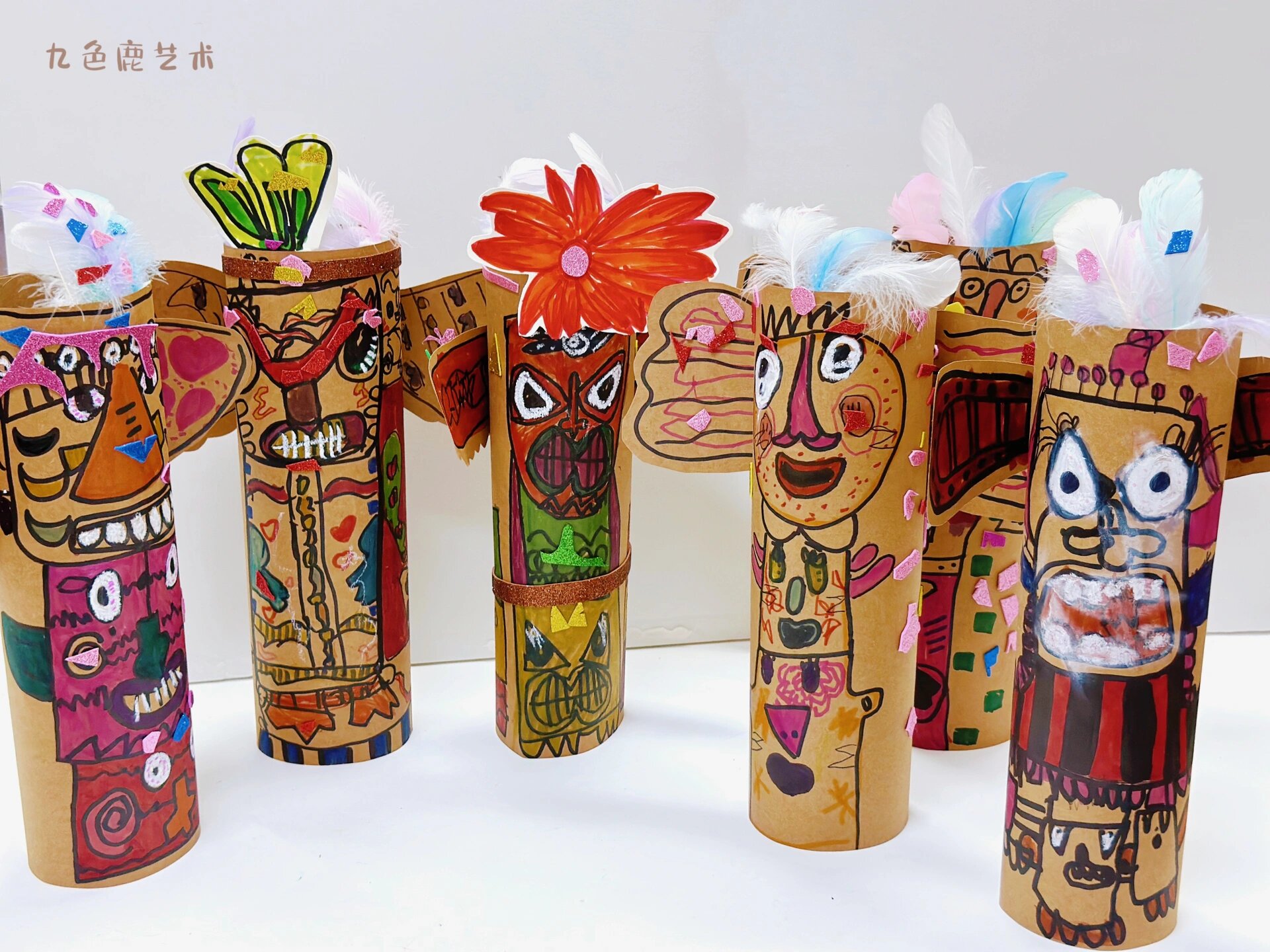 手工牛皮纸作品| 印第安图腾柱 孩子们的手工纸作品| 印第安图腾柱