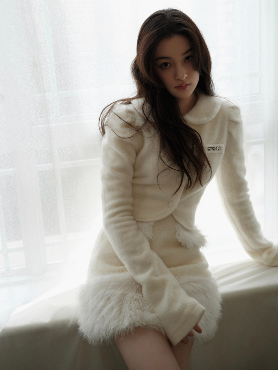 十八岁的顾语涵,长发白裙,纯美写真图集