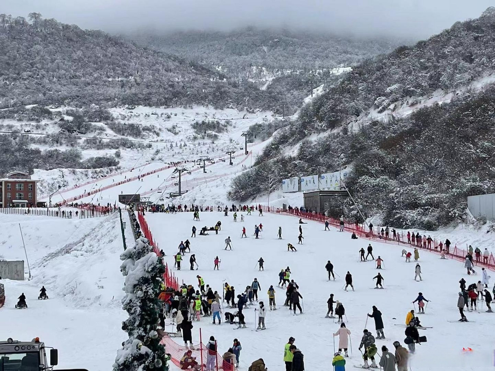 太子嶺滑雪場閉園停業#】九鼎山·太子嶺滑雪場發佈公告,宣佈從2 288