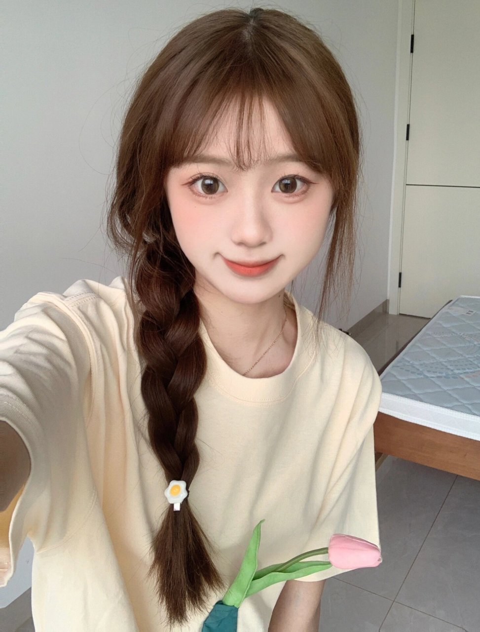 单侧麻花辫好显脸小🌷 侧编麻花辫真的太温柔了