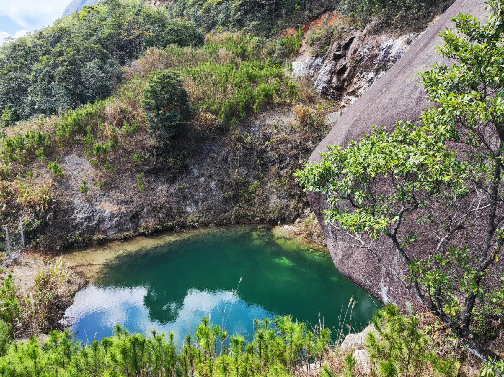 7215云髻山(原名阿婆髻) 99地址:韶关新丰县云髻山旅游风景区