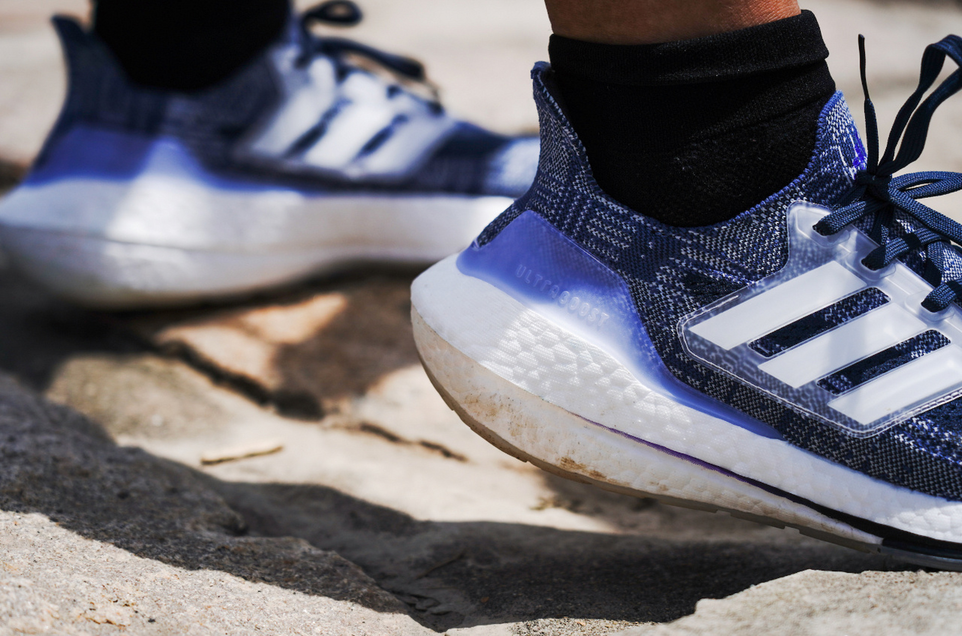 adidas ub21蔚蓝系列 环保从这一刻开始 今年5月,阿迪达斯特别推出