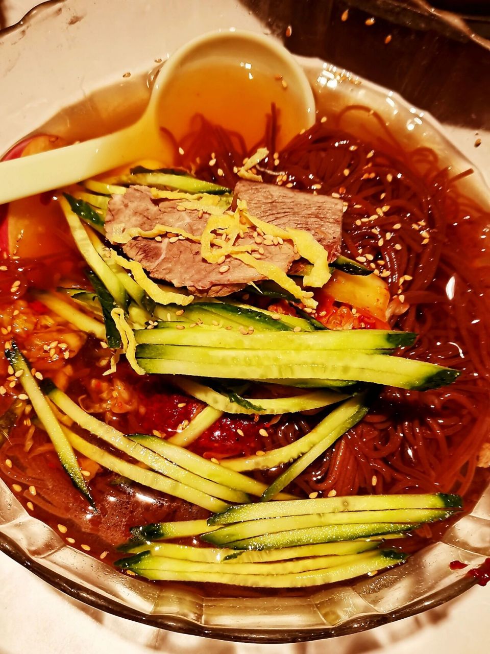 看七八冷面整条街就这家要排队取号,没想到平日的晚上还这么火.