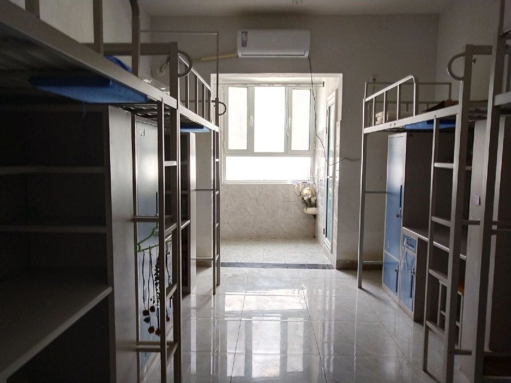 潍坊理工学院——宿舍 整体宿舍就是这个样子啦～你们看看报道来了选