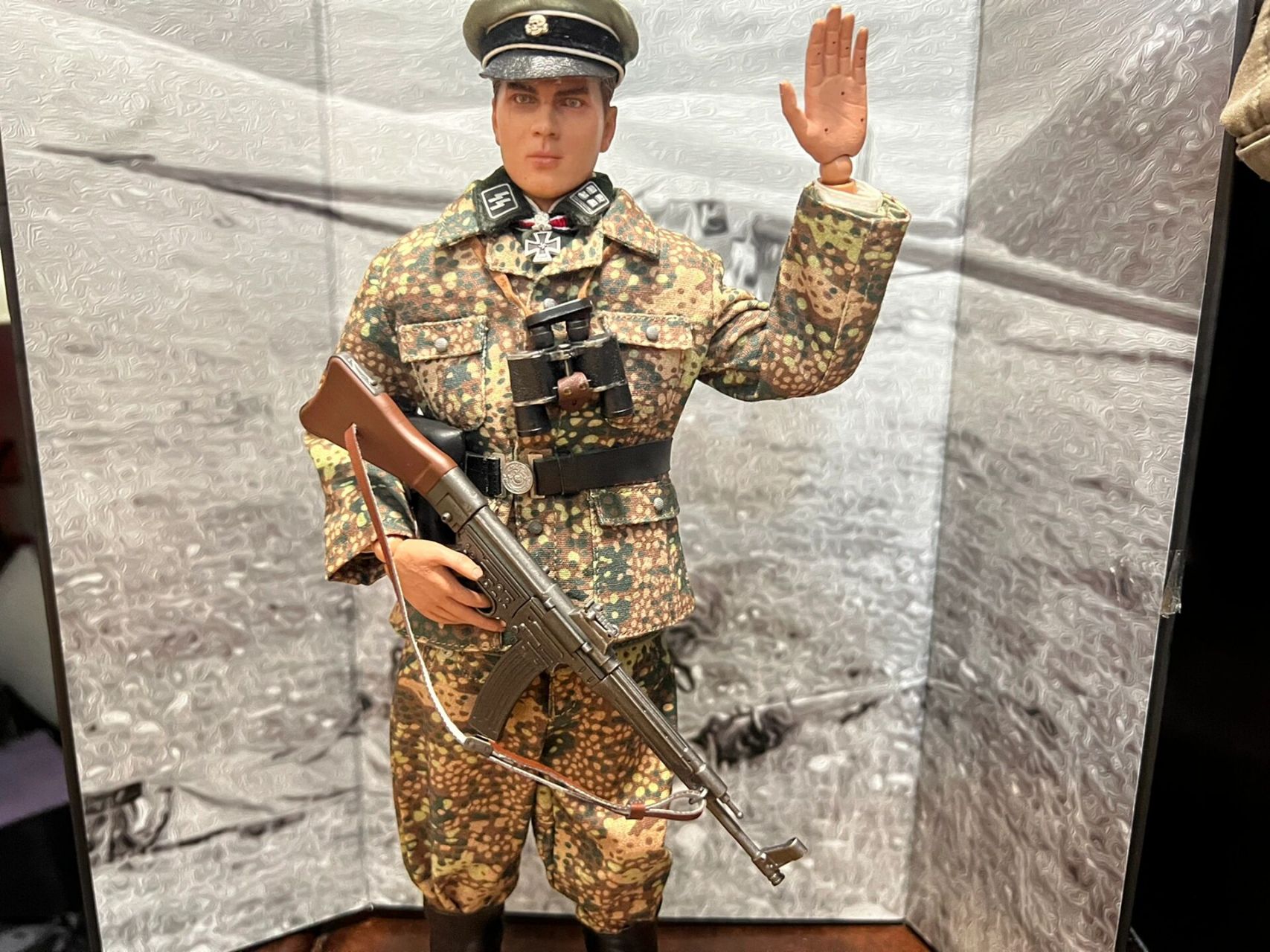 科普二战德国迷彩军服   本篇仅科普二战德国军服,1/6自d兵人,不宣扬