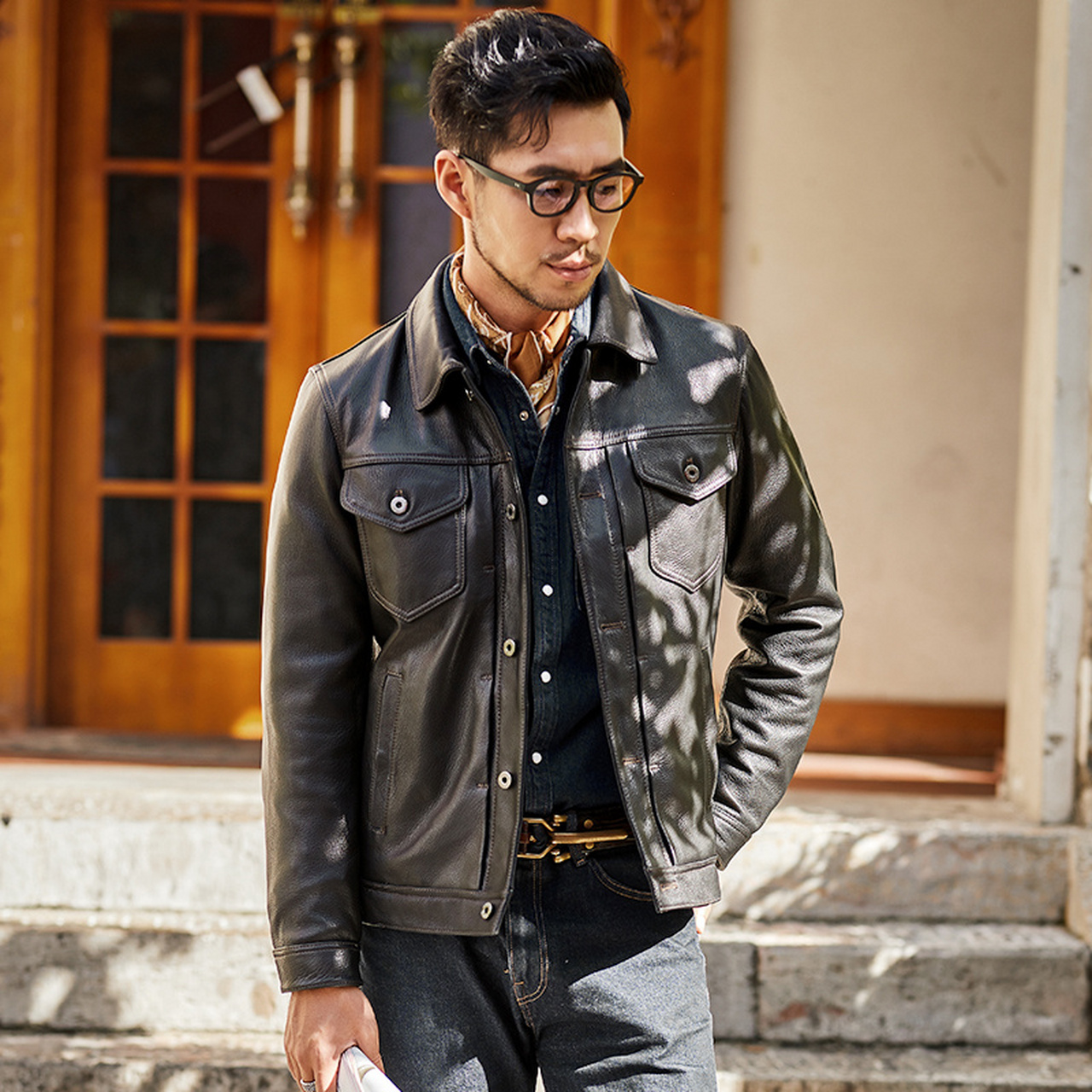 翻领皮衣搭配,潮男穿搭必备!