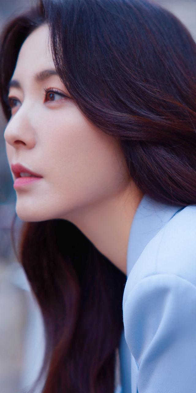 曾黎,米兰浪漫街拍写真壁纸