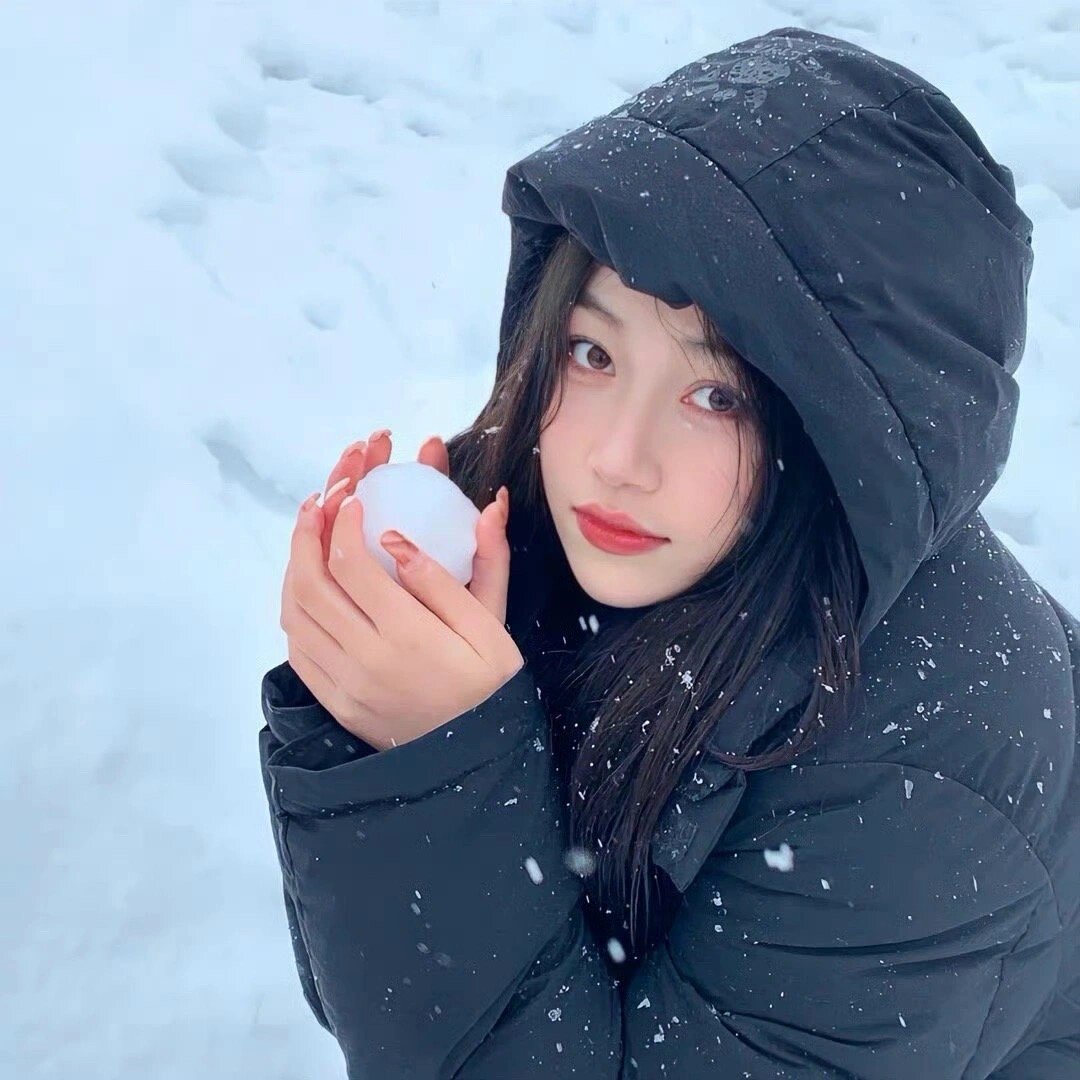 冬日下雪限定女生头像 冬天就要换上美美的雪天头像呀