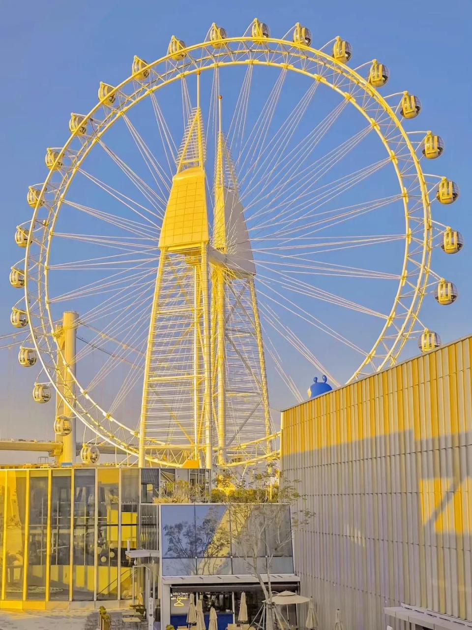 来海上摩天轮看日落才是zui佳浪漫 摩天轮视角真的很绝,既可以看到