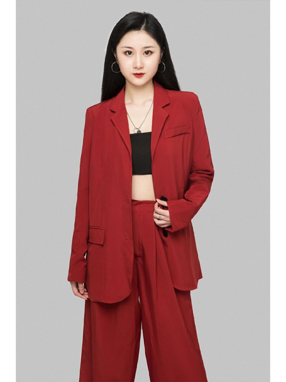 主持人必拍9组礼服形象照91高级大气70 主持人必拍9组礼服形象照