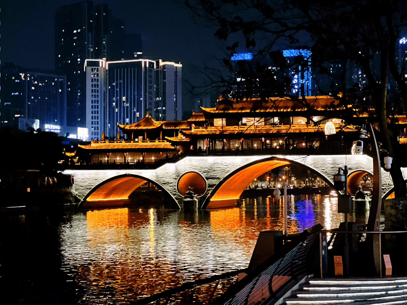 成都名片之九眼桥 很久没有去了,夜色依旧阑珊.